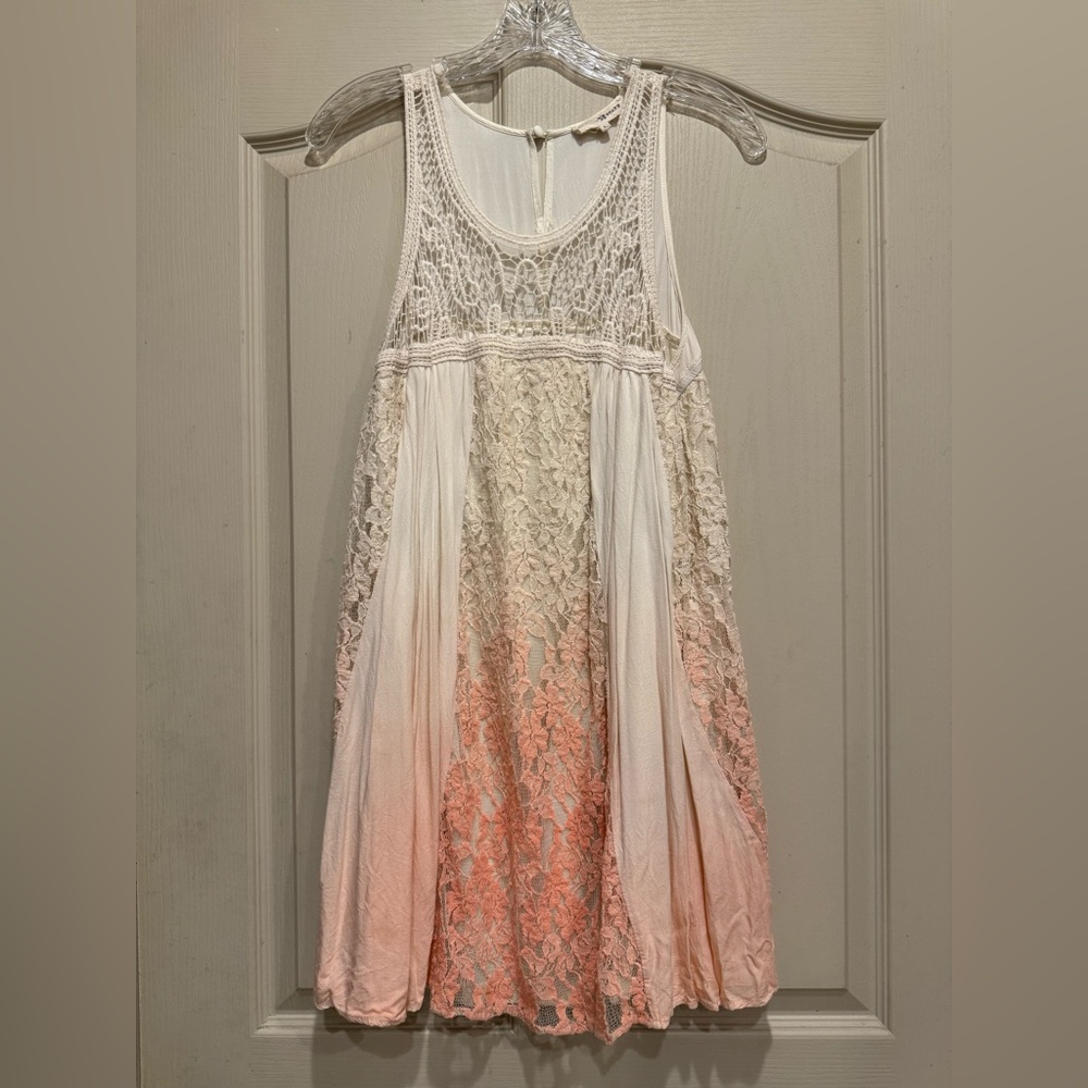 Altar’d State dress/top ombre color and lace